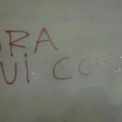 Torcida do São Paulo protesta após derrota e pede remoção de diretor
