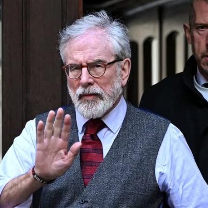 Adams da Irlanda do Norte afirma não ter sido da IRA em processo sobre atentados