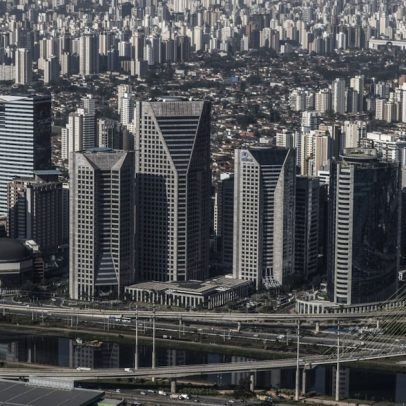 Retorno ao escritório impulsiona locações, mas investidores seguem cautelosos