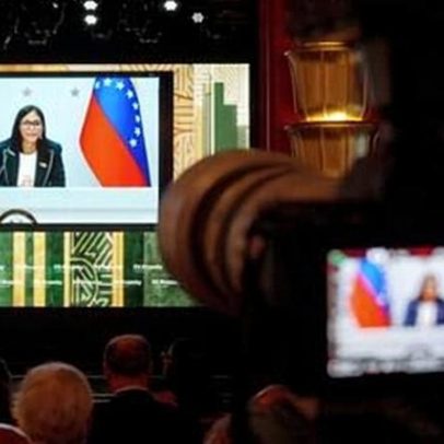 Cautela em Miami diante de promessas de segurança jurídica de Delcy Rodríguez