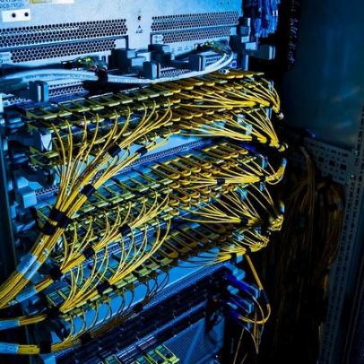 Claro adquire provedora de banda larga Desktop em negócio de 4 bilhões de reais