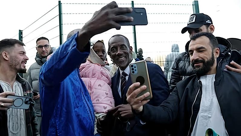 La France Insoumise consolida aposta pelo voto de origem imigrante na periferia