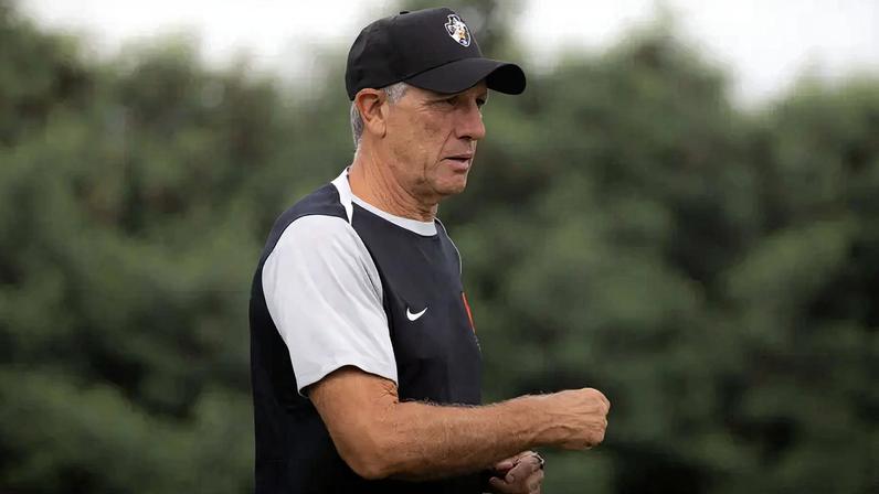 Renato Gaúcho comanda treino do Vasco no CT Moacyr Barbosa (Foto: Dikran Sahagian / Vasco)
