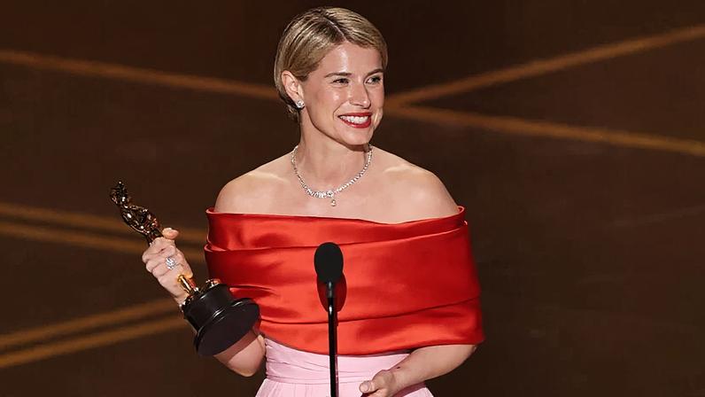 A vitória de Jessie Buckley no Oscar já era considerada provável após a atriz vencer diversos prêmios importantes na temporada