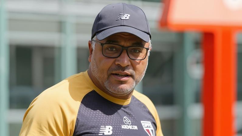 São Paulo busca ter a 'cara de Roger' pela primeira vez