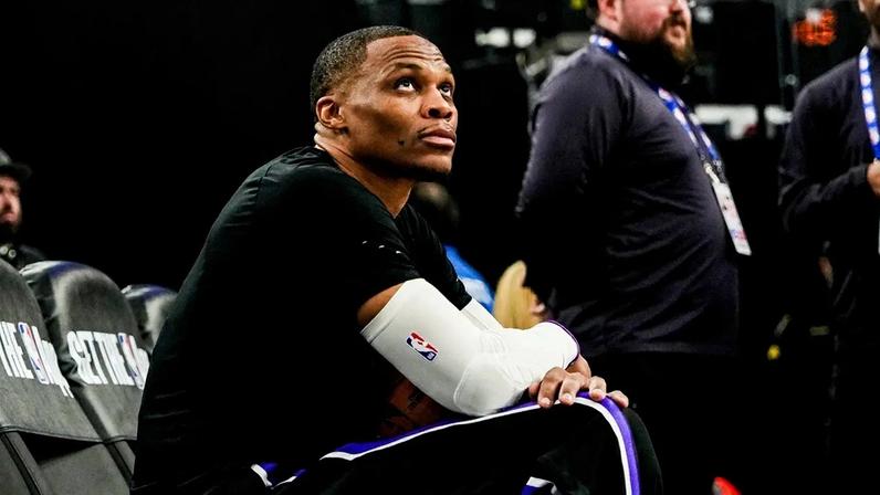 Westbrook faz triplo-duplo e Kings surpreendem Clippers
