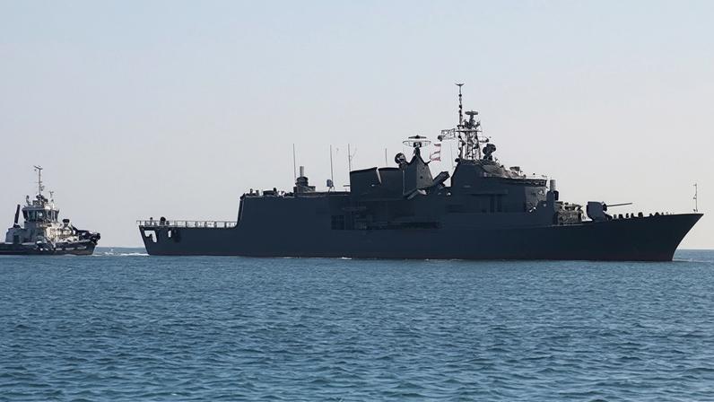 Las dos fragatas griegas, Kimon y Psara, enviadas en apoyo a Chipre en el puerto de Limassol.