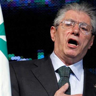 Umberto Bossi, fundador da Liga Norte, morre aos 84 anos