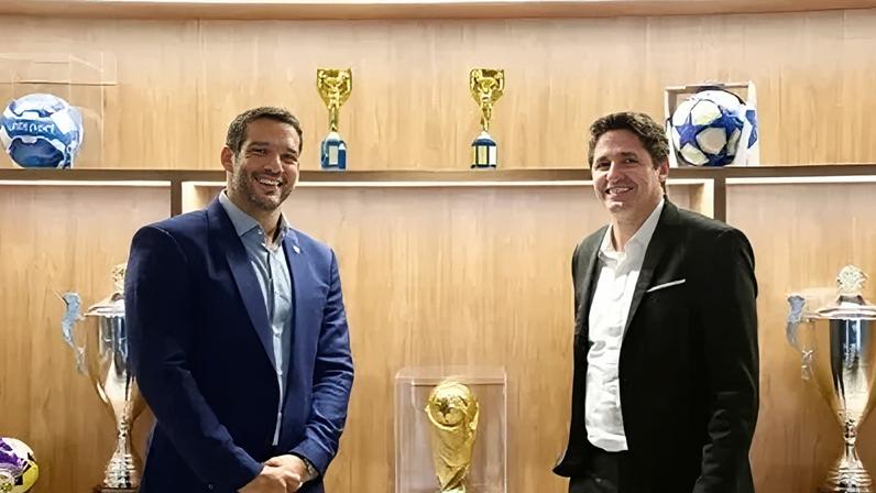 Ex-São Paulo e Barcelona, pentacampeão do mundo, é contratado pela CBF