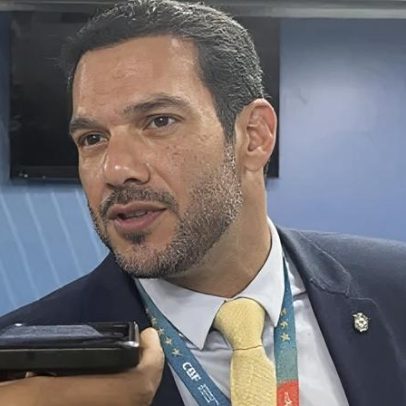 Presidente da CBF explica por que não aceitou camisa vermelha