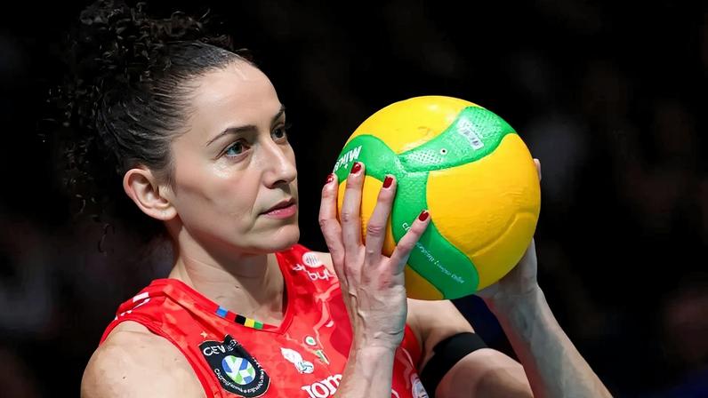 Gabi Guimarães em ação pelo Conegliano (Foto: Reprodução/ Instagram)