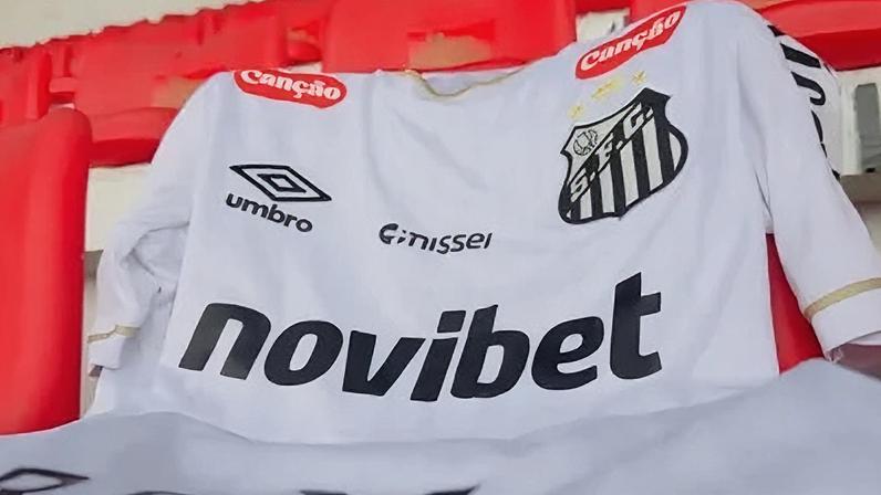 Santos presenteou adversário com camisa