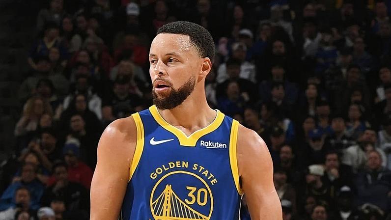 Warriors anunciam nova data para retorno de Stephen Curry