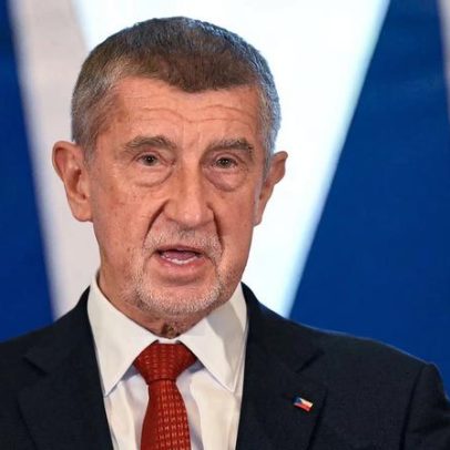 Parlamento tcheco vota para proteger Babiš de processo por fraude em subsídios