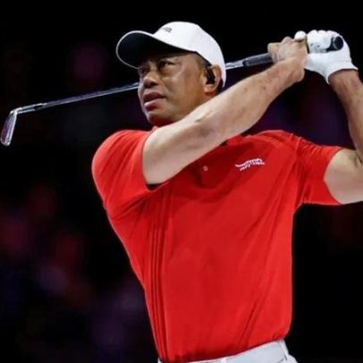Tiger Woods se prepara para retorno ao golfe