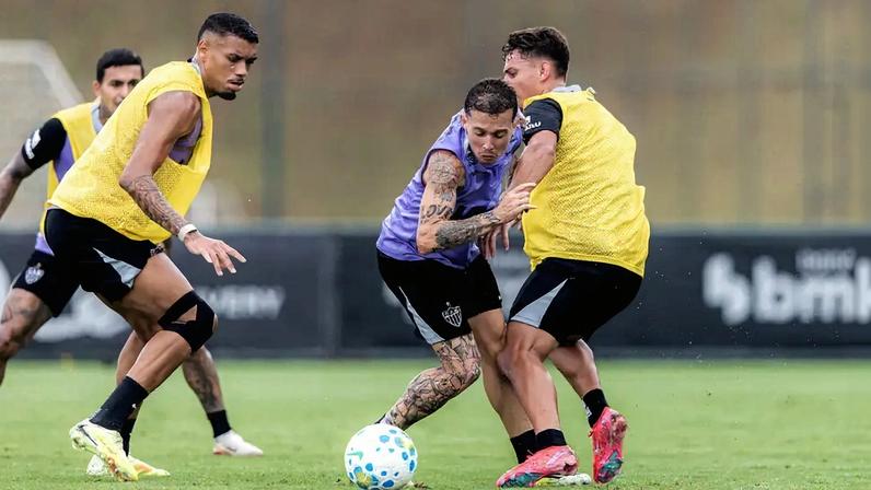 Domínguez retorna e define opções para escalar o Atlético-MG diante do Fluminense