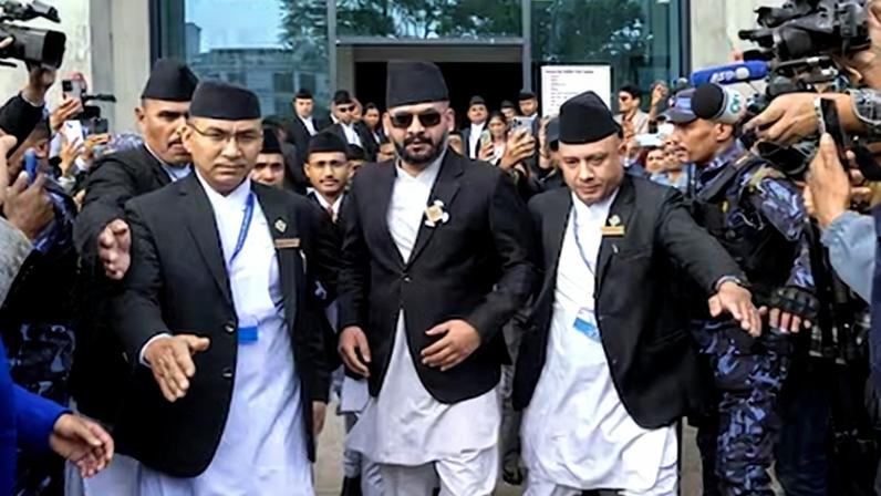 Balen assume mandato como primeiro-ministro do Nepal