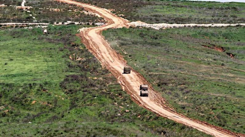 Israel intensifica a guerra em frentes e ameaça atacar altos cargos iranianos