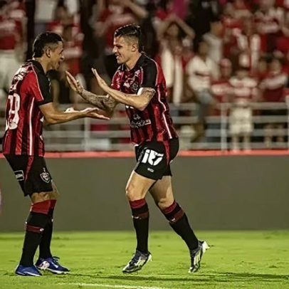 Vitória vence o CRB e conquista o primeiro triunfo na Copa do Nordeste