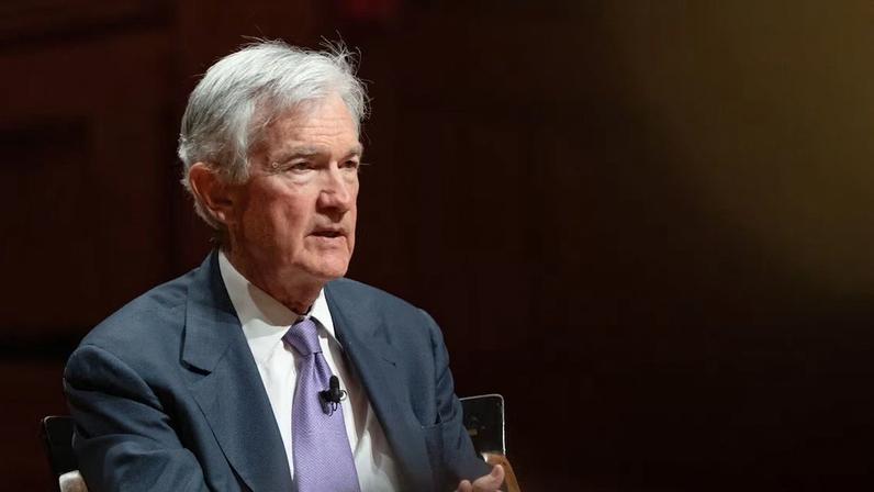 Powell diz que inflação dos EUA está ancorada, mas guerra exige vigilância