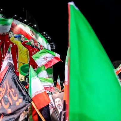 Jogadoras iranianas retornam ao Irã após renúncia a pedido de asilo