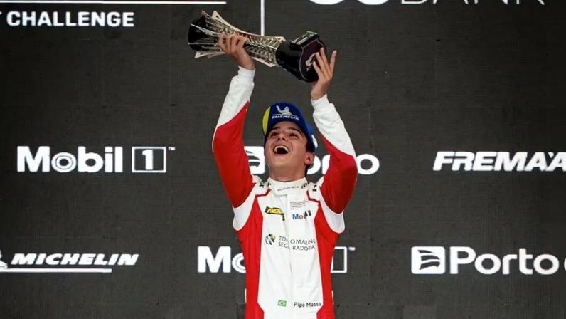 Filho de Felipe Massa vence na estreia no automobilismo