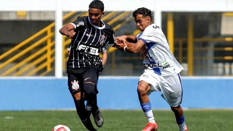 Richard Henry deixou o Corinthians (Foto: Rodrigo Gazzanel / Agência Corinthians)