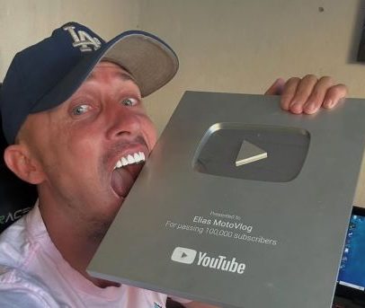 Influenciador que postava relatos de crianças na rua é condenado