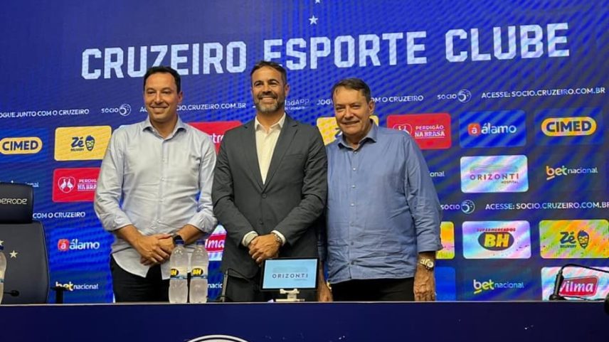 Artur Jorge avalia elenco do Cruzeiro e possíveis reforços