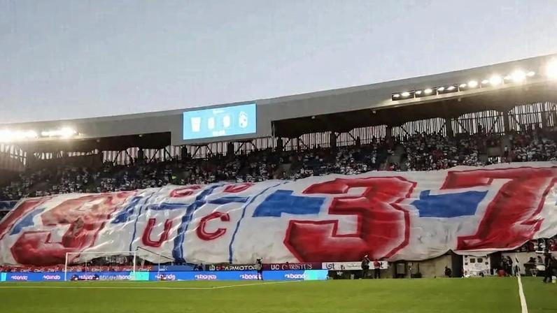 Torcida na Claro Arena (Foto: Divulgação Universidad Católica)