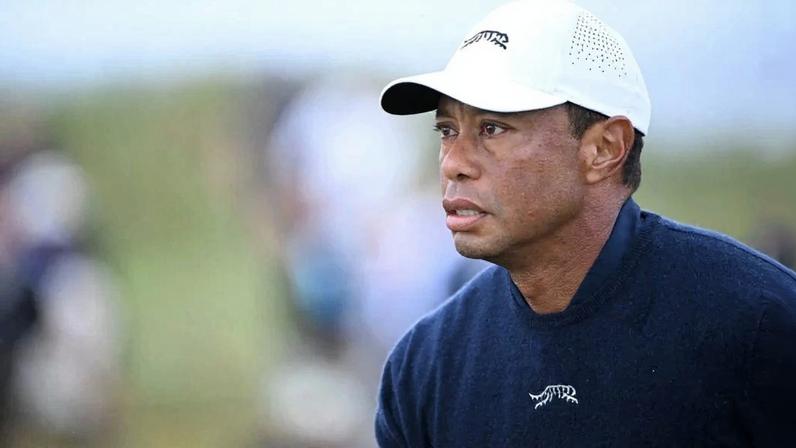 Tiger Woods é detido por dirigir sob influência após acidente na Flórida