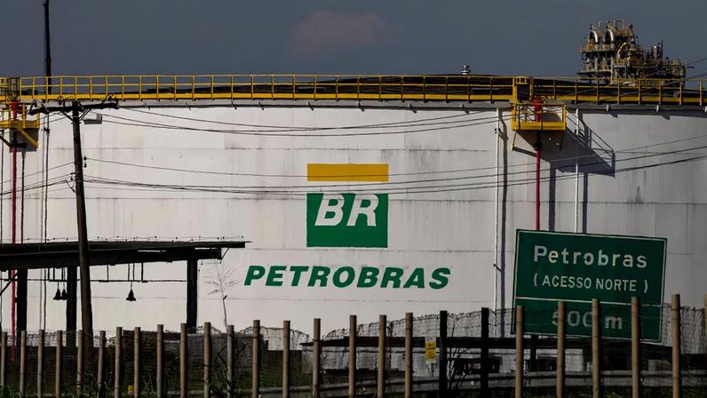 Ibovespa sobe 1% com impulso da Petrobras e alta do petróleo