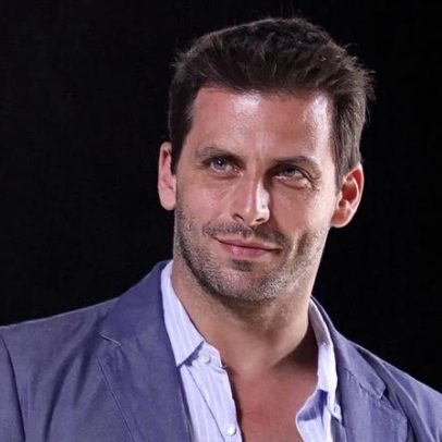 Henri Castelli passa por susto com fogo em cena de Paixão de Cristo