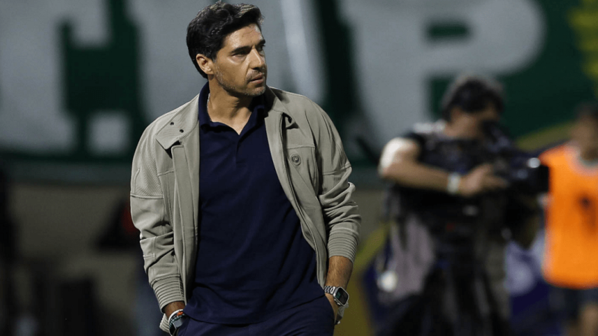 Abel atualiza situação de Vitor Roque e opina sobre Allan no Palmeiras