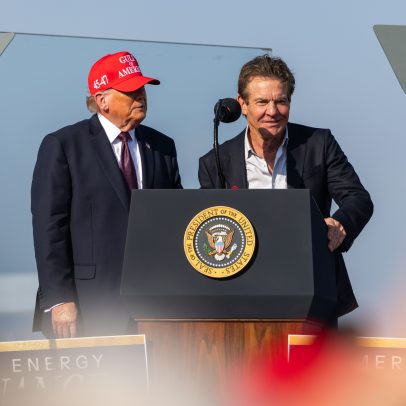 Dennis Quaid critica padrão duplo de Hollywood em apoio a Trump