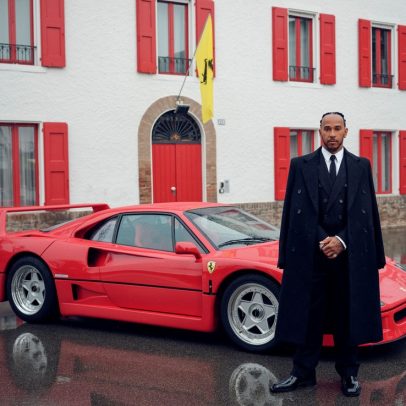 Hamilton em encontro de carros no Japão; Ferrari avaliada em R$ 28 milhões