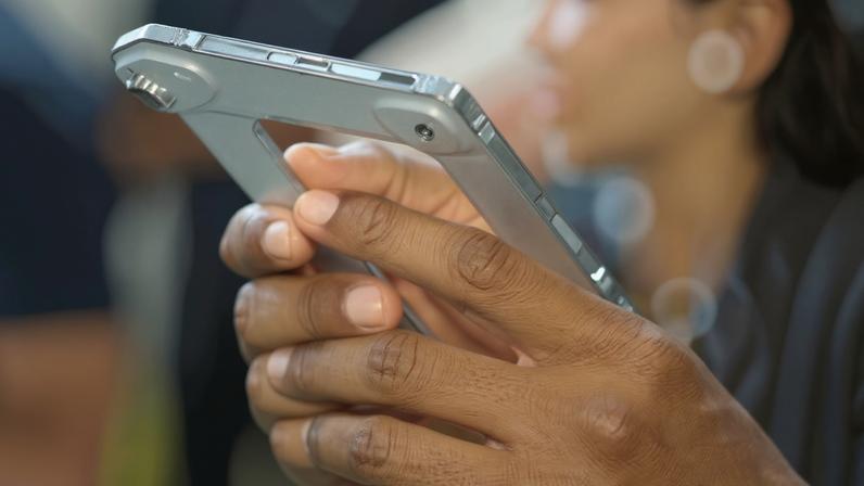 Falha em iPhones antigos pode permitir espionagem e roubo de dados