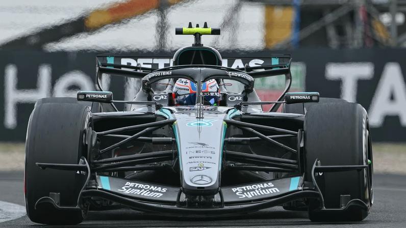 Kimi Antonelli lidera o GP da China de F1 2026 — Foto: Hector Retamal/AFP