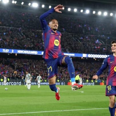 Raphinha brilha pelo Barça e aposta em Neymar na Copa