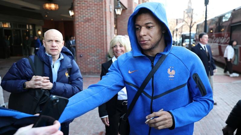 França chega a Boston para amistoso contra o Brasil