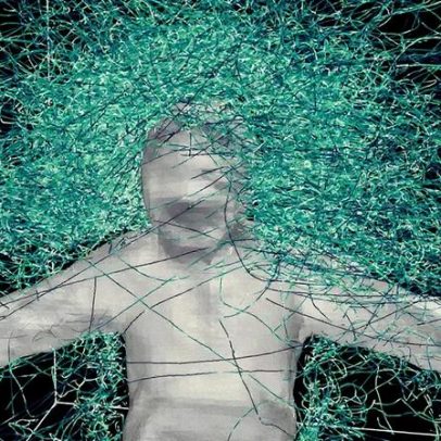 Estudo revela como mosquitos identificam vítimas com voluntário e traje de malha