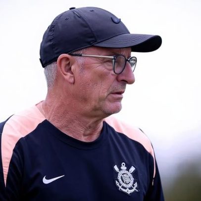 Corinthians terá desfalques contra o Flamengo; veja escalação provável