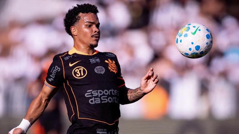 Kaio César agrada Dorival e pode manter sequência no Corinthians