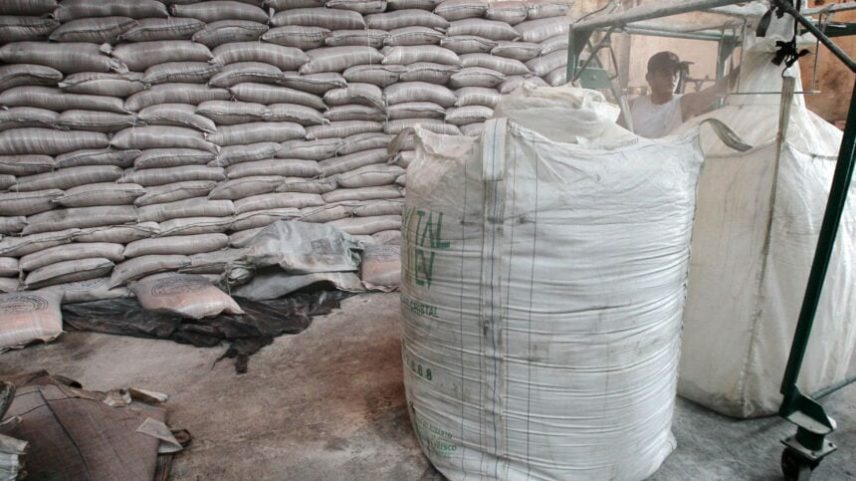 Preços na porta da fábrica recuam 0,25% em fevereiro com pressão dos alimentos