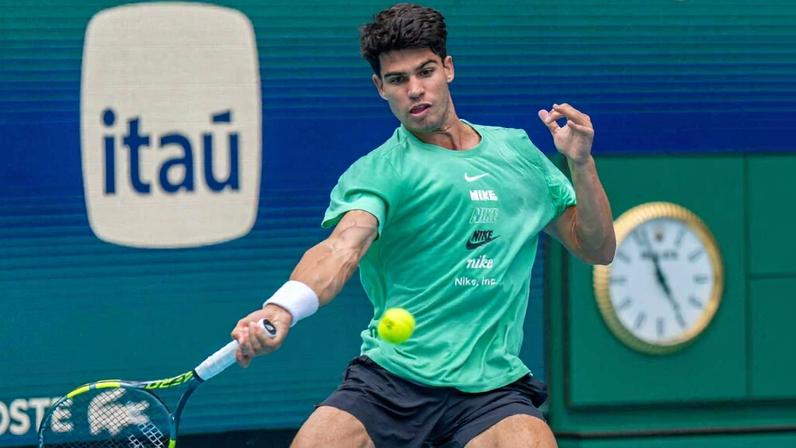 Alcaraz defende temporada sul-americana e afirma que gostaria de voltar