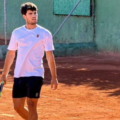 Alcaraz faz primeiro treino rumo à temporada de saibro