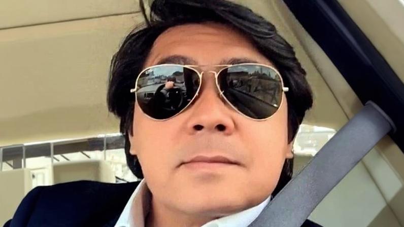 Senador é flagrado pela PM dirigindo carro sem placas e com giroflex