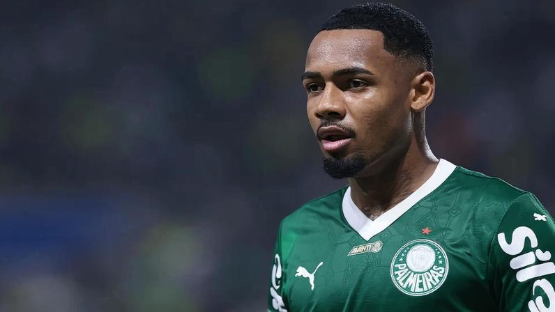 Allan abre o placar pelo Palmeiras contra o Botafogo