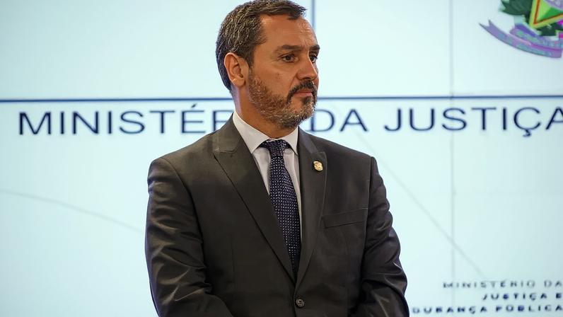 Diretor da PF defende a corporação em meio a investigações de Master e Lulinha