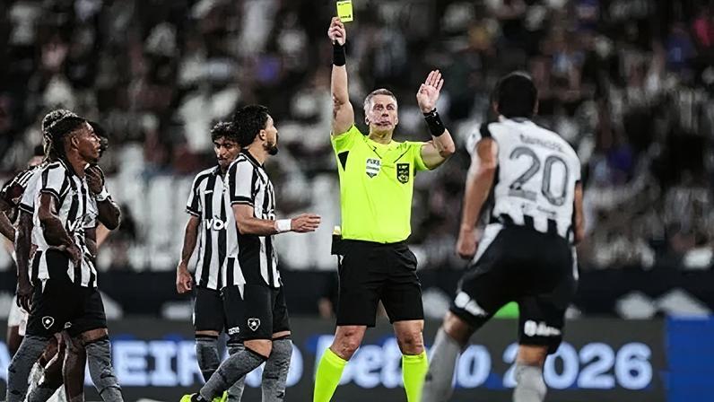 Daronco relata ofensas do Botafogo em súmula